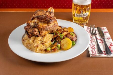 Gasthaus Julchen Hoppe - Foto deutsche Küche Grillhaxe