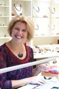 Schmuck & Kunsthandwerk inhaberin frau kappus