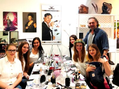 Marco Mannozzi mit Gästen eines Jungesellinen-Abschieds