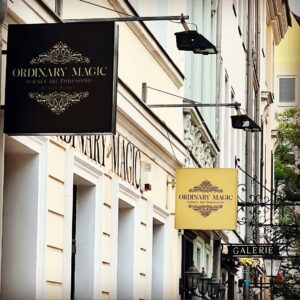 Ordinary Magic Foto der Ladenfassade