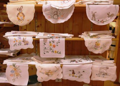 erzgebirgischer weihnachtsmarkt bestickte tischdeckchen