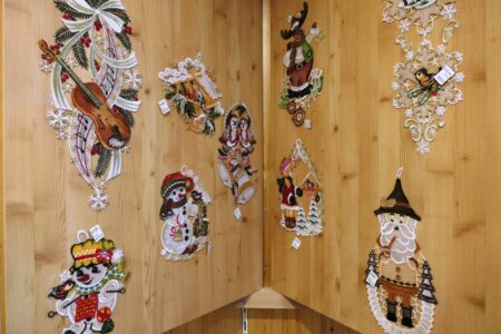 erzgebirgischer weihnachtsmarkt winteranhänger