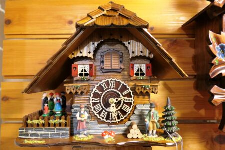 erzgebirgischer weihnachtsmarkt kuckucksuhr