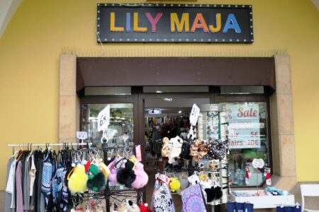 lily maja laden von aussen