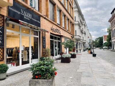 valeri mode aussenansicht laden