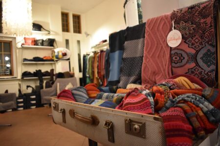 pramo schals und wollmützen