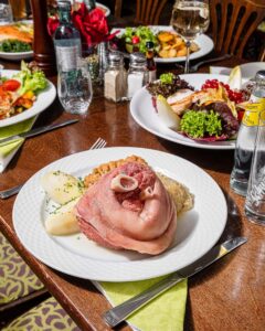 gasthaus mutter hoppe eisbein und sauerkraut