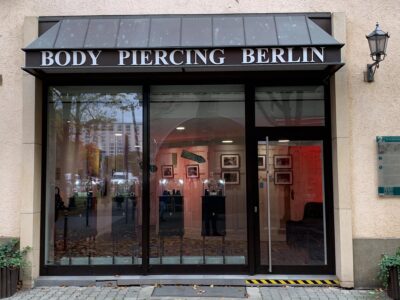 body piercing laden von aussen