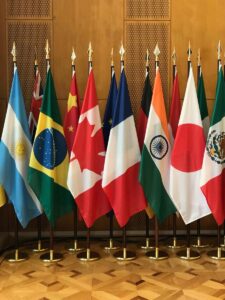 flaggenhaus verschiedene nationalflaggen