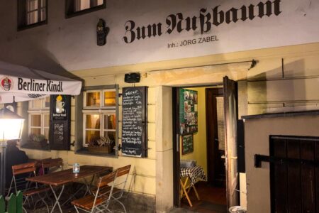zum nussbaum aussenansicht mit eingang