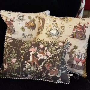 alice im wunderland kissen bei Raumausstatter fröhlich wohnen in Berlin-Mitte