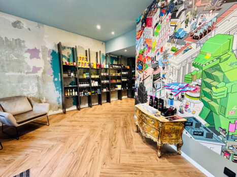 Blick in das Ladengeschäft bei Frankys Best in Nikolaiviertel Berlin-Mitte